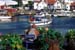 Mollösund hamn folk båtar 971416