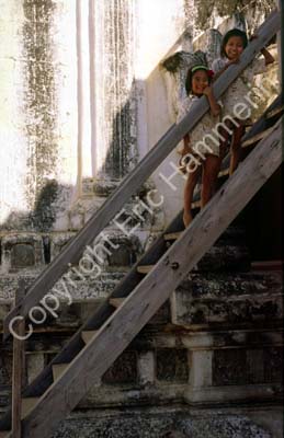 Shwezigon stair with girls 852124