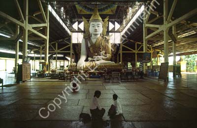 Temple in Rangoon 868816