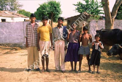 Brothers and sisters in front of home Rajasthan 004446