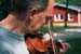 Fiol-spelare folkmusik S12A68