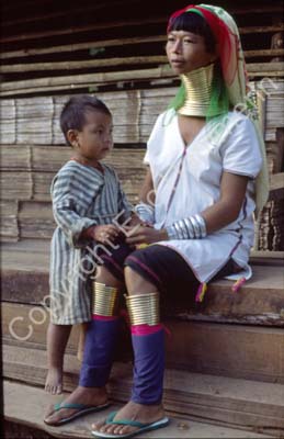 Padong woman with child longnecked 8610207