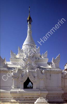 Htilominlo temple 852011