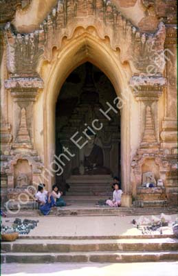 Htilominlo temple Buddha 852035