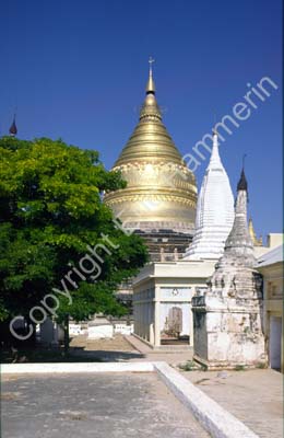 Shwezigon pagoda 852010
