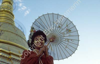 Burmese woman in national costume 868903