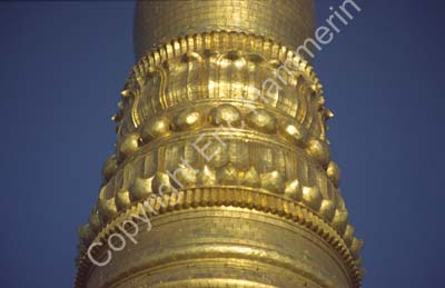 Central stupa Schwedagon 868714