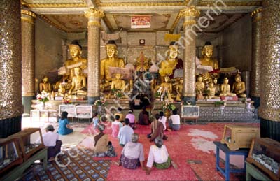 Temple interior Schwedagon 852619
