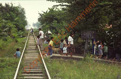 924704