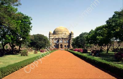 Golgumbaz  Bijapur 855020
