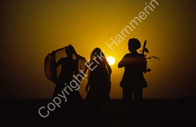 Music and dance outside Jaisalmer 863714