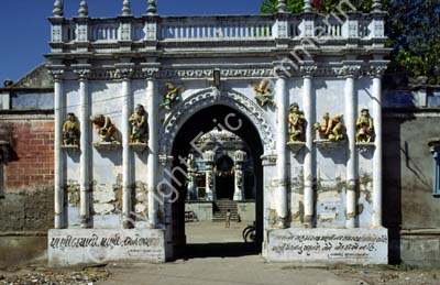 Temple arch entrance Jamnagar 861312