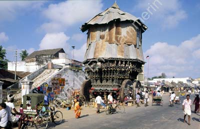 Chariot for deity Kanchipuram 854119