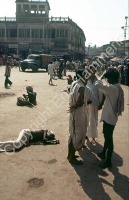 Beggars in street Puri 858903
