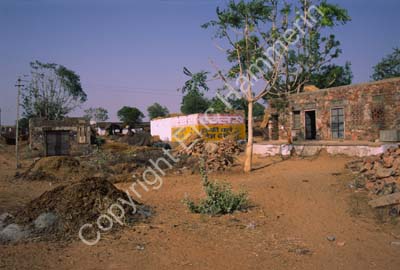 Roadside buildings Rajasthan 004437