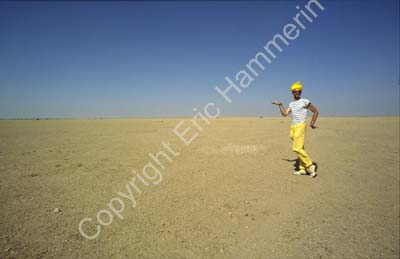Tourist with turban in desert Rajasthan 863914