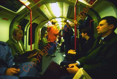 981611
