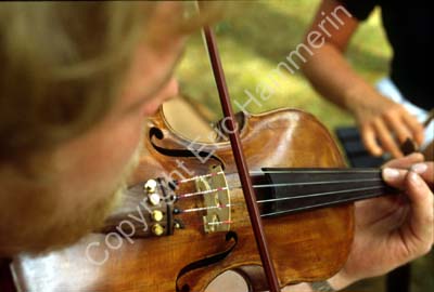 Fiol-spelare folkmusik S12B69