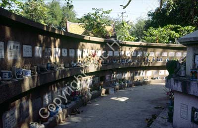 Wat Arun cemetary wall 850617