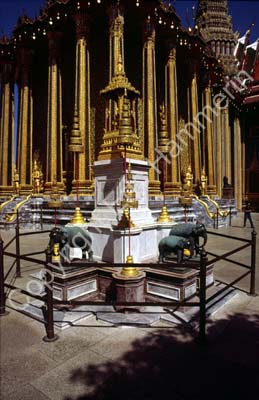 Wat Phra Keo 850203